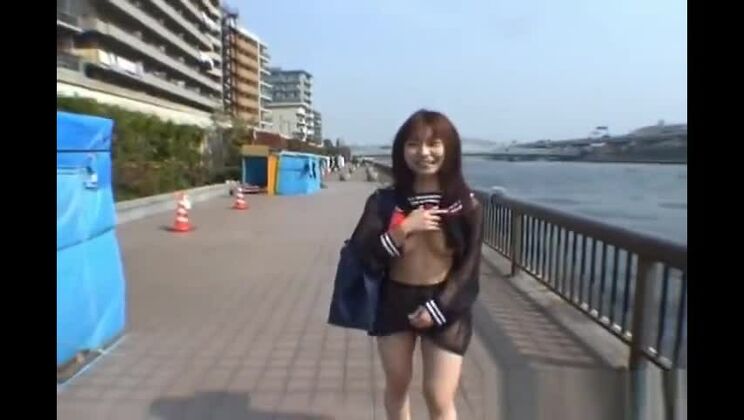 Video gratuito di Mikan, modella asiatica sexy, parte 4