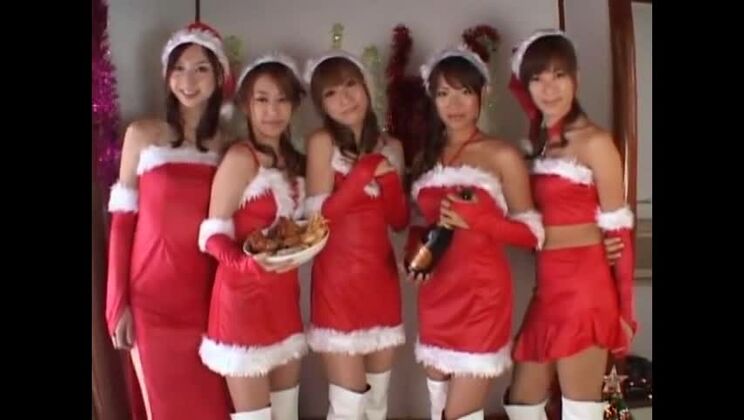 La ninfomane giapponese Emiri Sena, Airu Kaede e Ryo Mishima in un fantastico video fetish in soggettiva JAV.