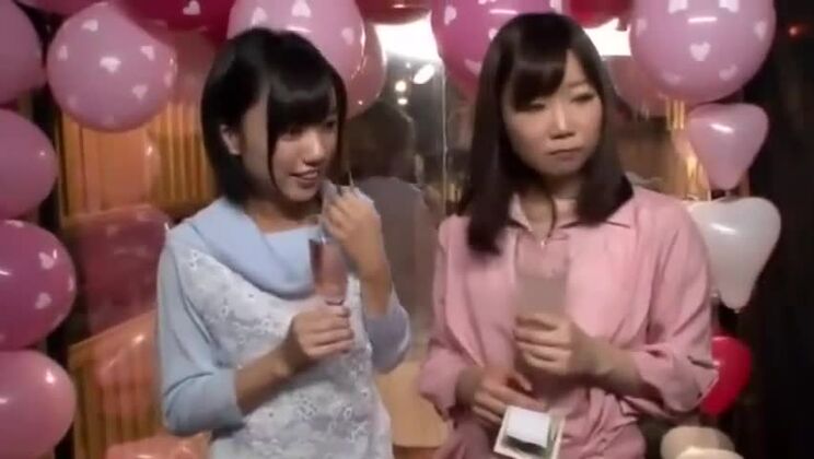 Modella giapponese arrapata nel video JAV più hot solo per te