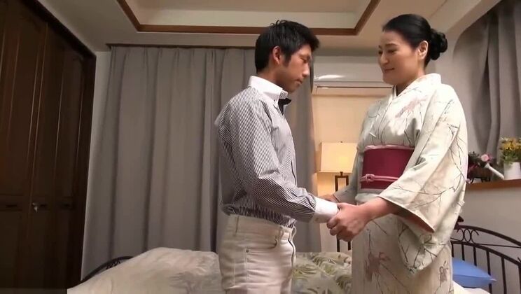 La migliore ragazza giapponese in un video JAV unico di sesso anale/anaru e sesso orale/fera.