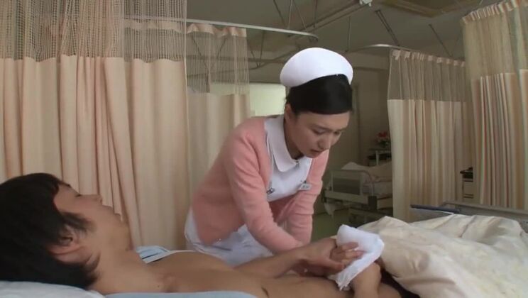 Incredibile modella giapponese nel nuovo film JAV Blowjob/Fera, una ragazza davvero carina.