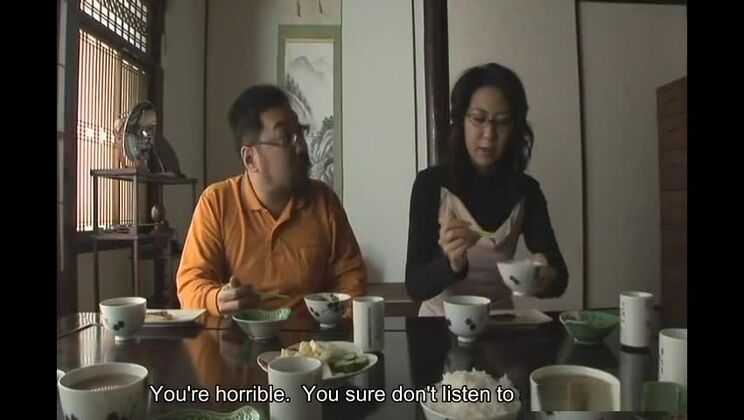 Sakura condivide una bellissima avventura sessuale lesbica