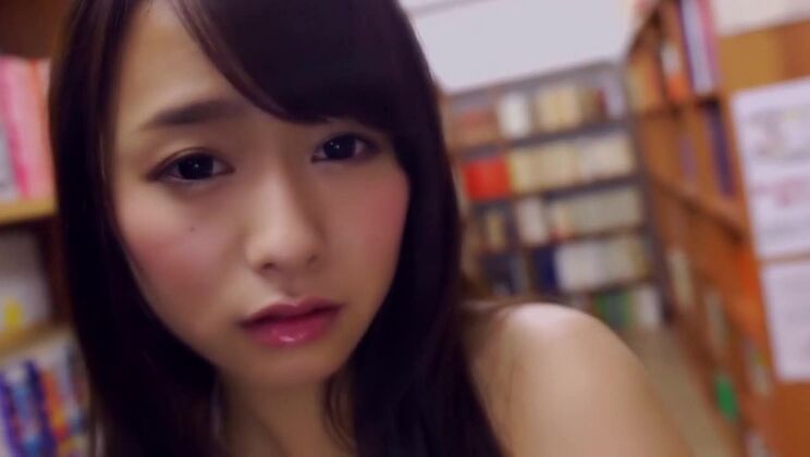 Marina Shiraishi in Lasciami aiutarti con la tua masturbazione parte 5