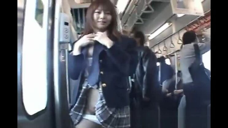 Ragazze asiatiche carine e arrapate che fanno sesso, parte 1