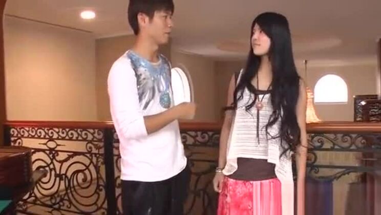 Sesso allettante con una splendida ragazza asiatica