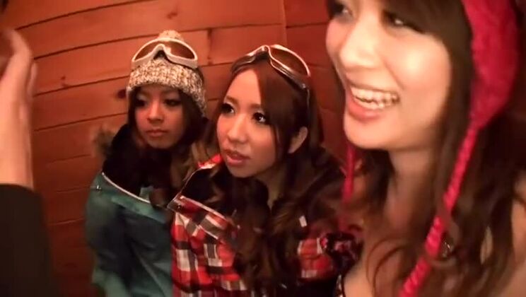 Video porno su un cazzo con Akari Hoshino, Rin Aikawa e Wakana Kinoshita