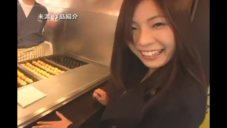 La favolosa prostituta giapponese Minori Hatsune in un film JAV eccitante