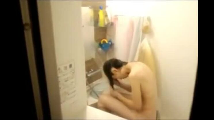 Incredibile troia giapponese in una favolosa scena JAV pubblica, guarda lo spettacolo