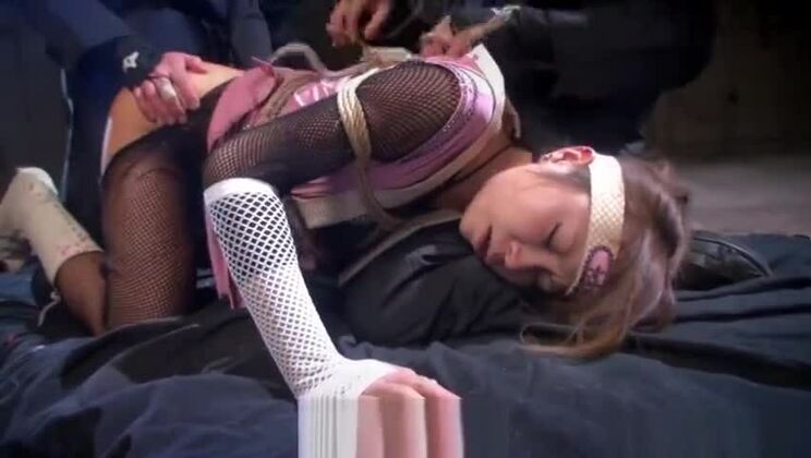 Ninja giapponese, Sumire Matsu è stata scopata ed è diventata schiava, senza censure