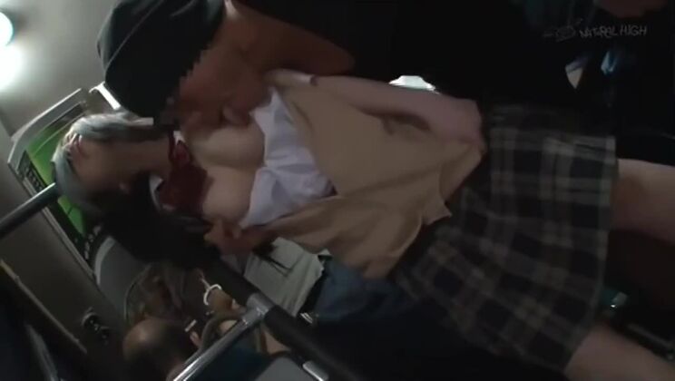 Film xxx pazzesco con tette enormi, guardalo solo per te