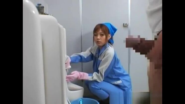 Bellissima addetta alla manutenzione, parte 4