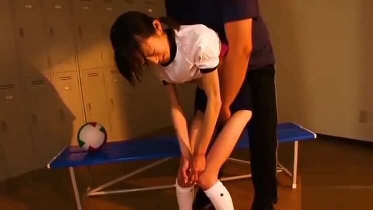 Anoressica - Uniforme da ginnastica scolastica