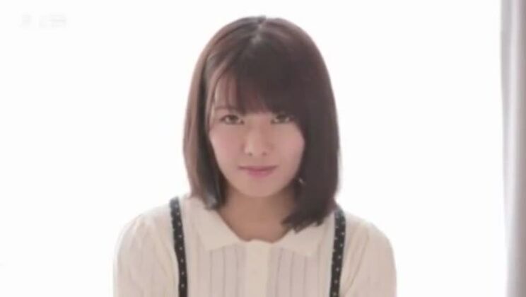 奥手なボインちゃんに「カメラ目線」で淫語(1)