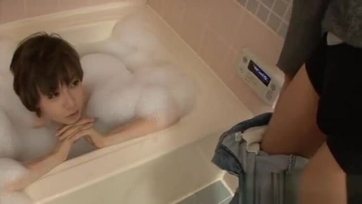 Allettante fellatio giapponese