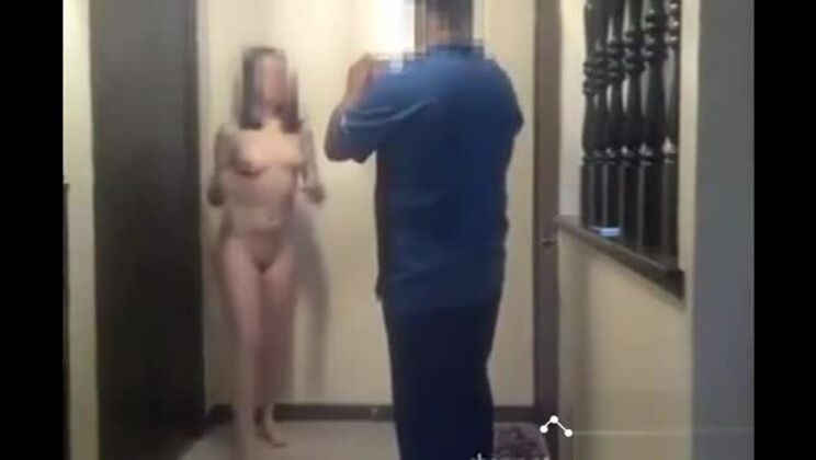 Offerta speciale per la consegna a domicilio: Pizza con salsiccia extra!