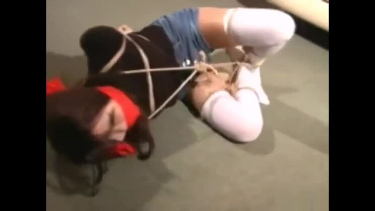 Giapponese perduto viene legato