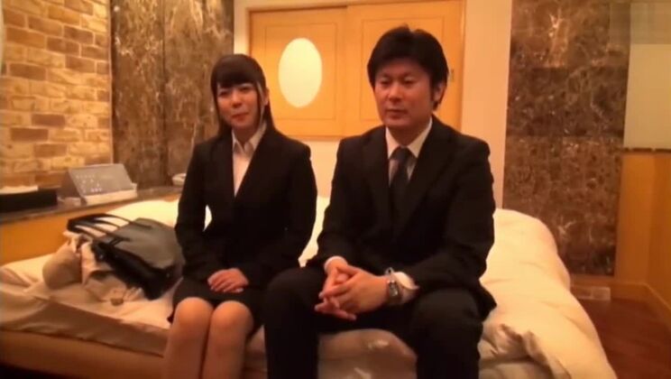 Film porno pazzesco, spettacolo esclusivo con tette enormi