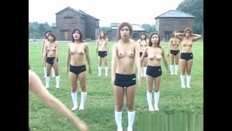 Spettacoli asiatici seminudi in accademia, parte 1