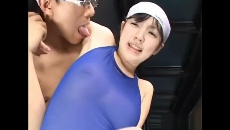 Delizia di eiaculazione per una ragazza carina