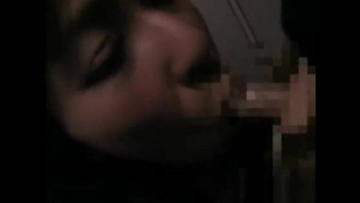 EzHotPorn - Puttana asiatica amatoriale che si fa scopare hardcore