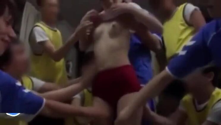 Adolescente asiatica violentata da un gruppo di uomini